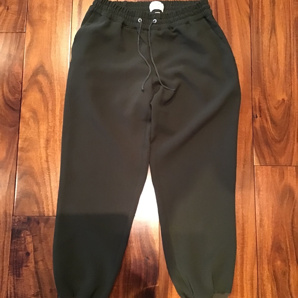 Aritzia Wilfred Buffon Pant Crepe Jogger - Picture 7 of 8